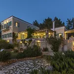 فيلة Electra Beachfront *