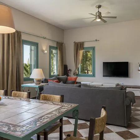 Villa Electra Beachfront *