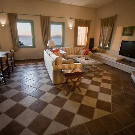 Vila Electra Beachfront *