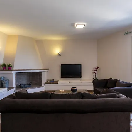 Villa Electra Beachfront *