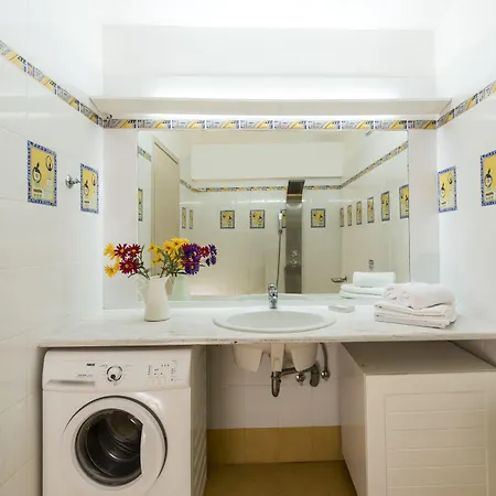 Electra Beachfront 빌라 크라니디