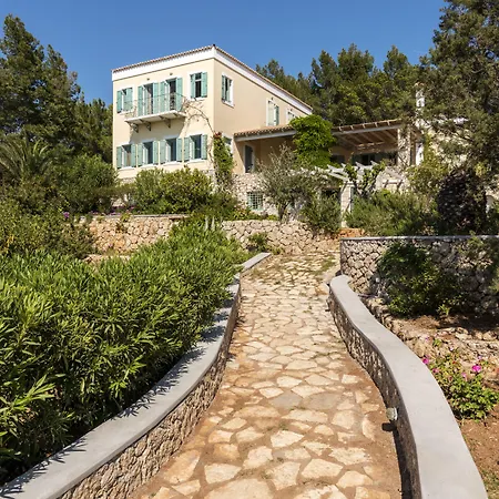 Electra Beachfront *