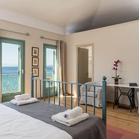 Electra Beachfront 빌라 크라니디