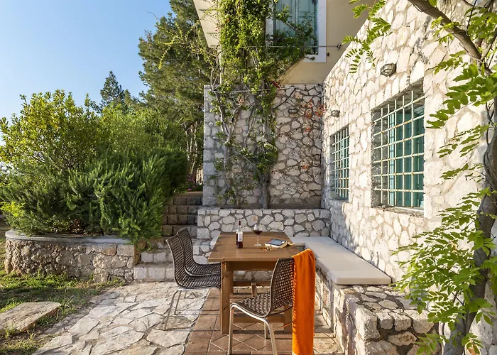 Electra Beachfront Villa