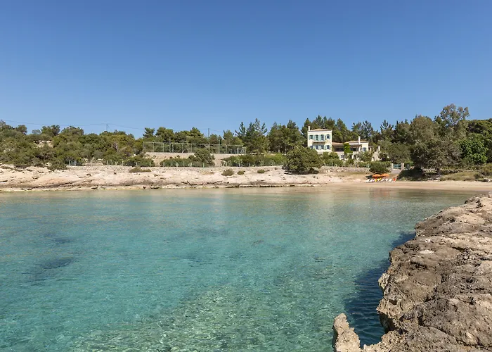 Electra Beachfront Villa *