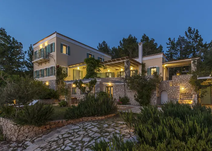 Electra Beachfront Villa *