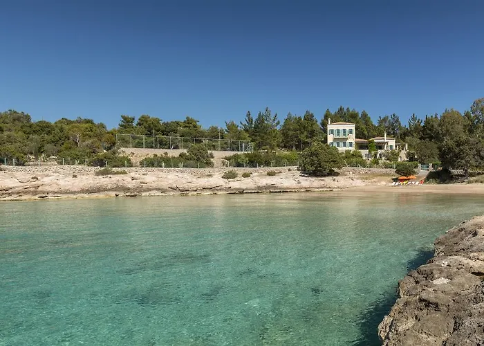 Electra Beachfront Villa